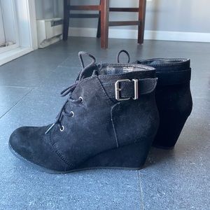 SO Black Heeled Booties